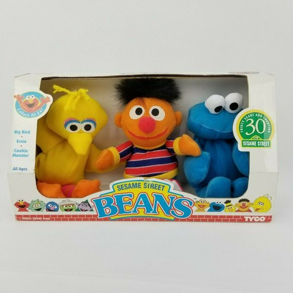 minnie mouse main attraction january plush